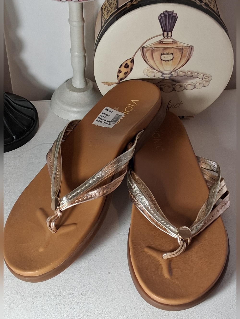 Vionic Multi Metallic Color Strappy Thong Sandals Sz 9M NWT Flawed